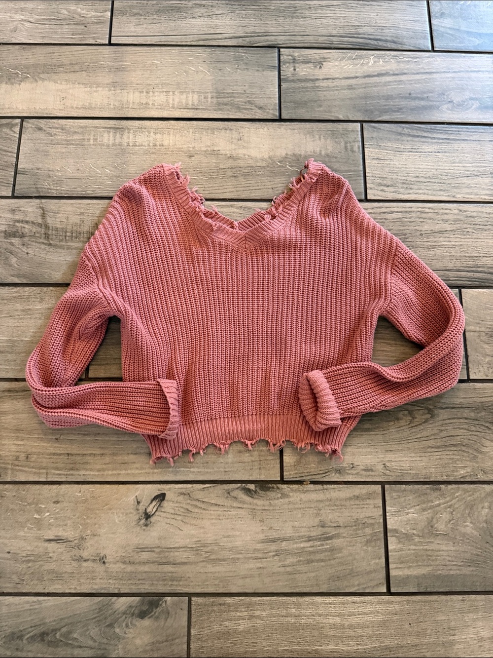 Jessica Simpson Rose Pink Distressed V-Neck Cropped Sweater